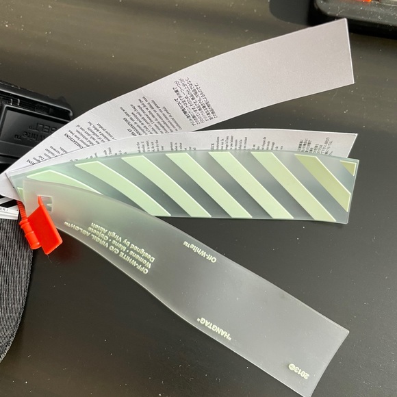 Off-white industrial belt - Picture 7 of 11